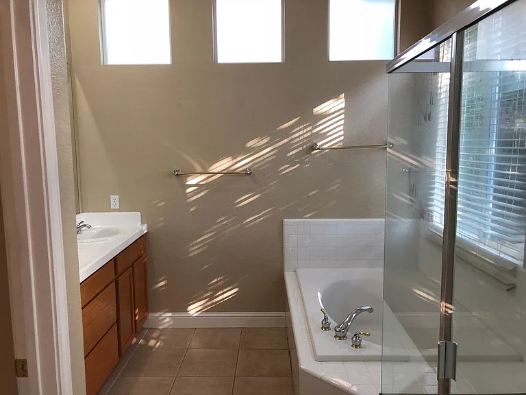 1069 Galston Dr — Photo 16