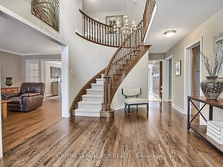 617 Brooker Rdg — Photo 2