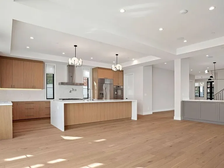1728 S Shenandoah St — Photo 14