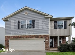 500 Ellingsworth Ln, Charlotte, NC 28214