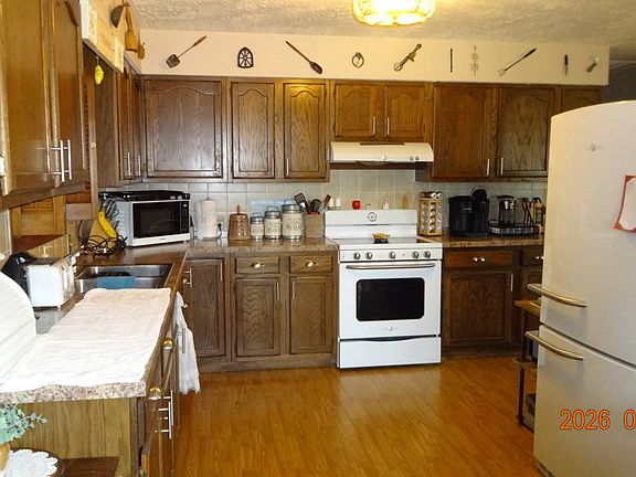 5th image of 25283 Capers Rd