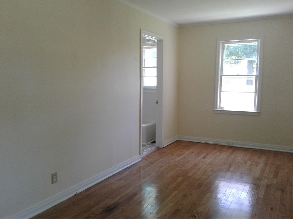 1st image of 2908 Sacramento St