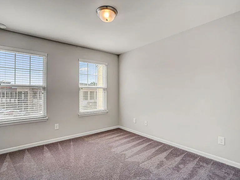 529 Metro Sta — Photo 13