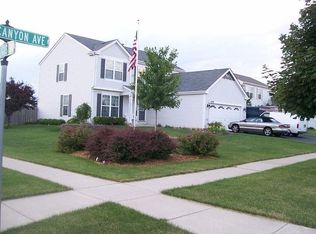 10790 Grand Canyon Ave, Huntley, IL 60142