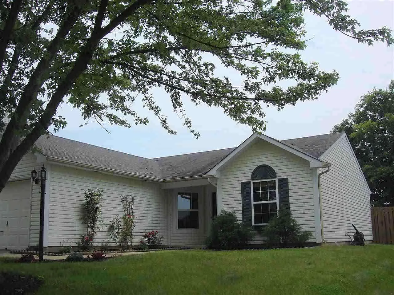 3947 S Bushmill Dr photo 1
