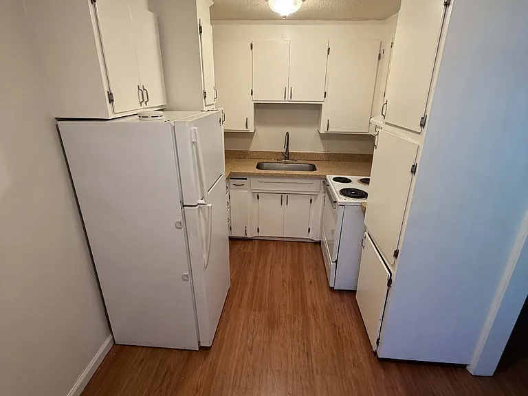 Country Garden Apartments — Photo 5