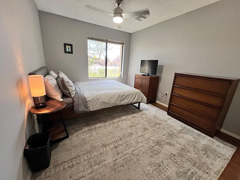 15242 S 37th Pl — Photo 18