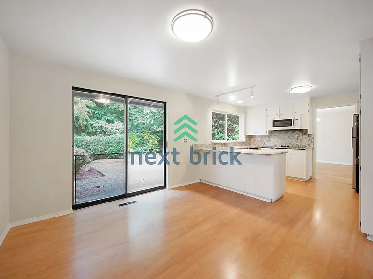 14469 NE 12th Pl — Photo 10
