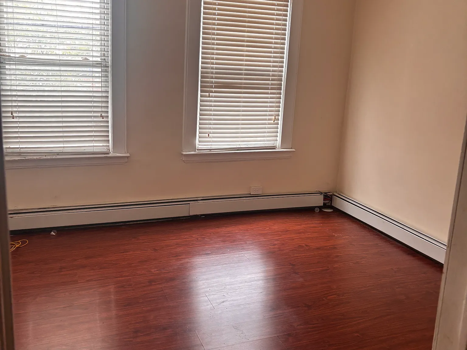 3 bed, 1000 sqft, $2,495 — Photo 4