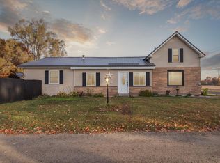 10678 Cedar St, Sumner, MI 48889