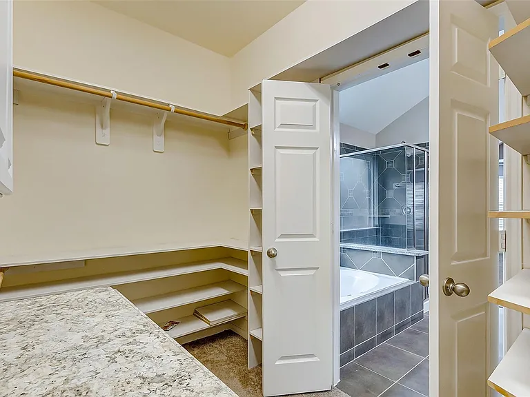 9419 Sparrow Creek Ct — Photo 10