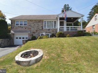 304 Hillside Dr, Reading, PA 19607