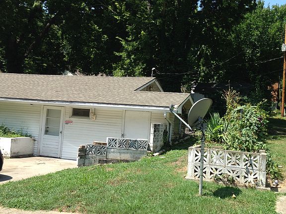 4th image of 620 6th Ave