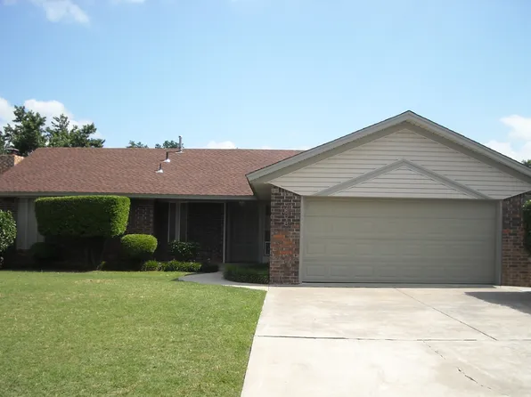 708 Cross Timbers Dr, Moore, OK 73160
