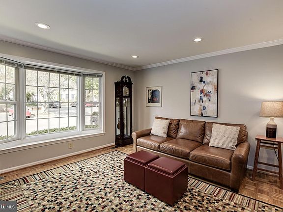 3rd image of 11909 Bargate Ct #11909