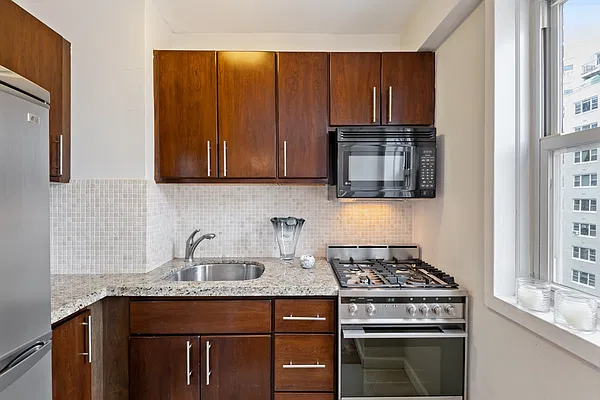 Sold by Corcoran | media 3