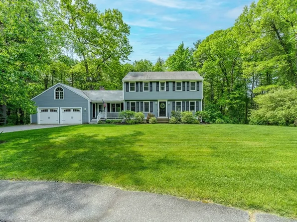 9 Brookside Rd, Tyngsboro, MA 01879