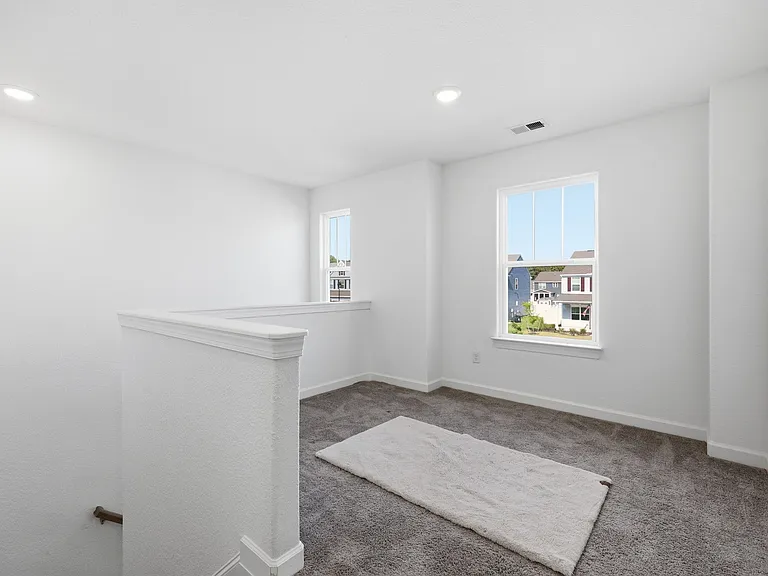 208 Ryker Rd E — Photo 20