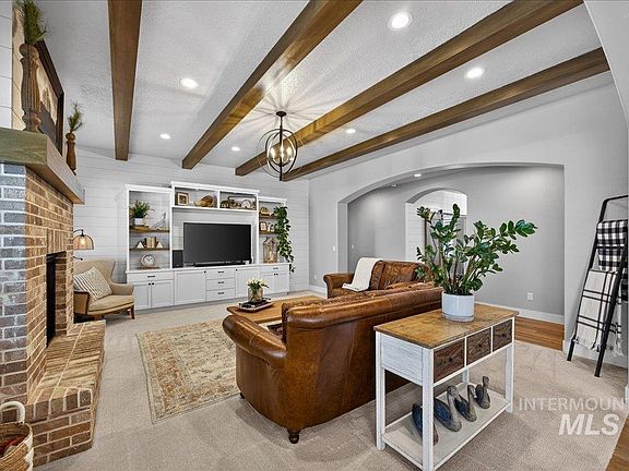 5th image of 15111 Pinehurst Way