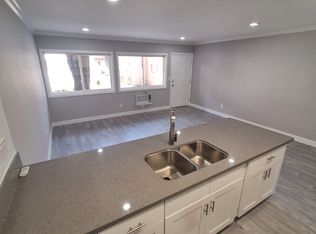 13961 Oxnard St #17, Van Nuys, CA 91401