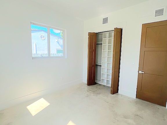 5th image of 1300 NW 1st Ave