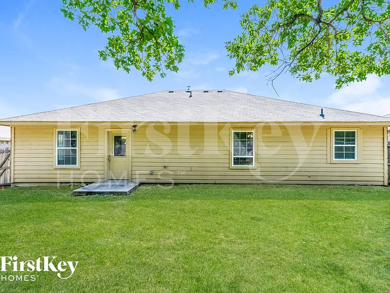 15639 Danson Dr — Photo 15