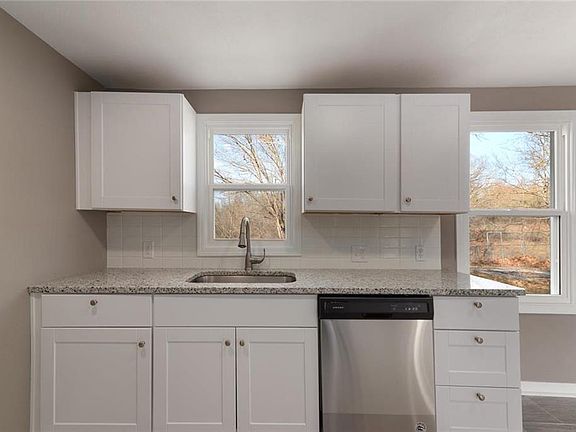 5th image of 3232 W Townsend Ct