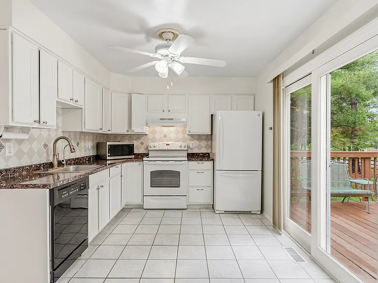 18617 Chickadee Ln — Photo 9