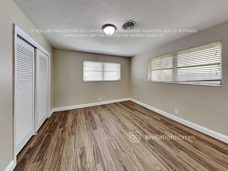 5881 NE 21st Rd — Photo 9