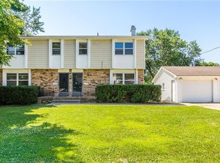 6400 & 6402 Lincoln Ave, Windsor Heights, IA 50324