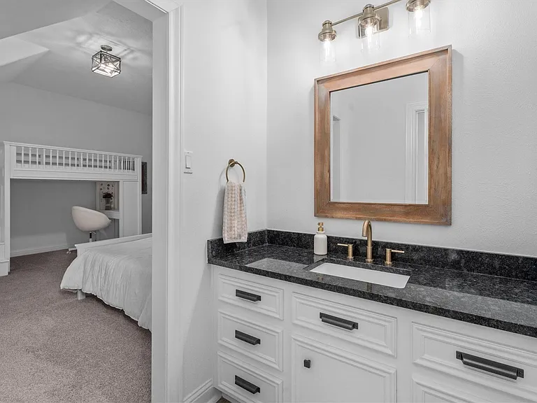 2703 Cavallo Pass — Photo 38