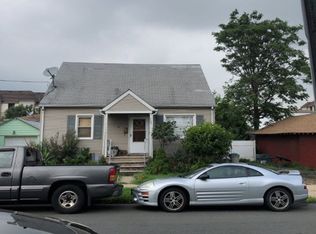 4 Saint Ann St, Carteret, NJ 07008