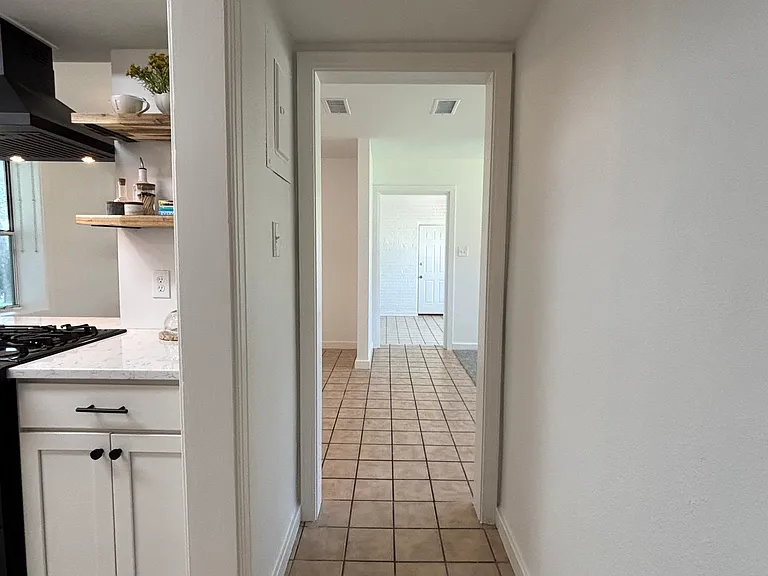 14 Bay Dr NE — Photo 29