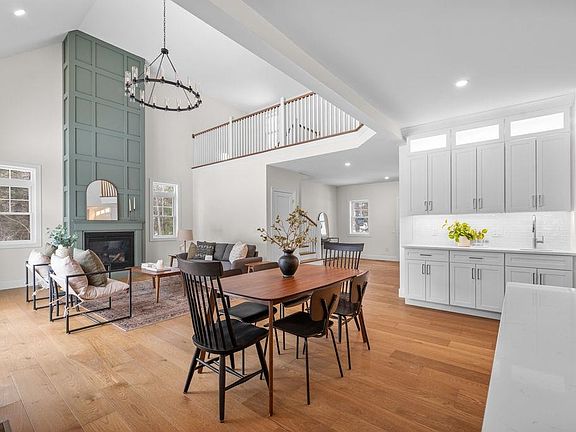 3rd image of 23 Winding Brook Drive