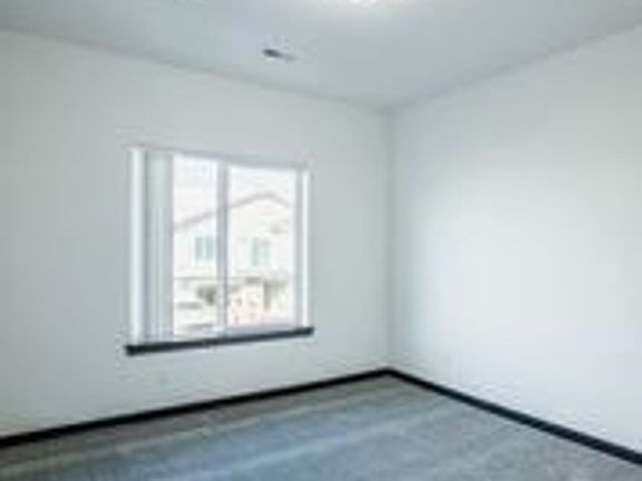 5th image of 384 E Kathleen Ave #211