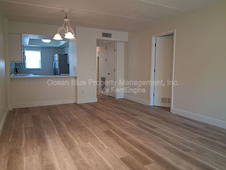3811 N Oak Dr #61 — Photo 5