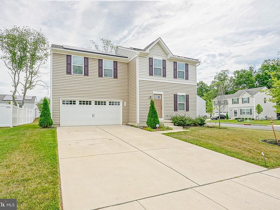1st image of 100 Carissa Ln