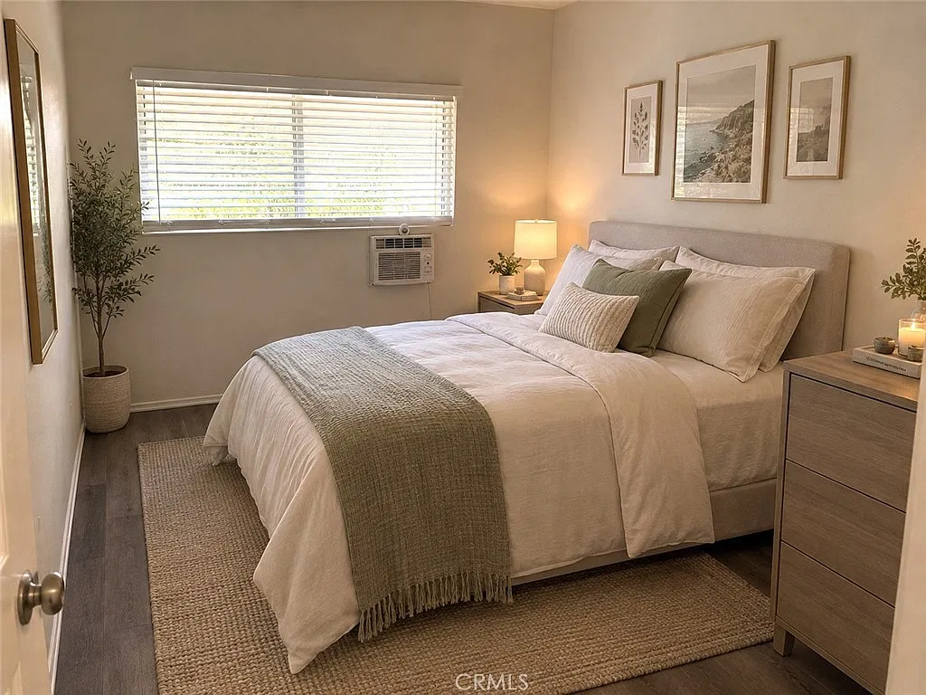 2 bed, 900 sqft, $1,995 — Photo 2