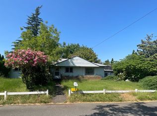 9301 SE Center St, Portland, OR 97266
