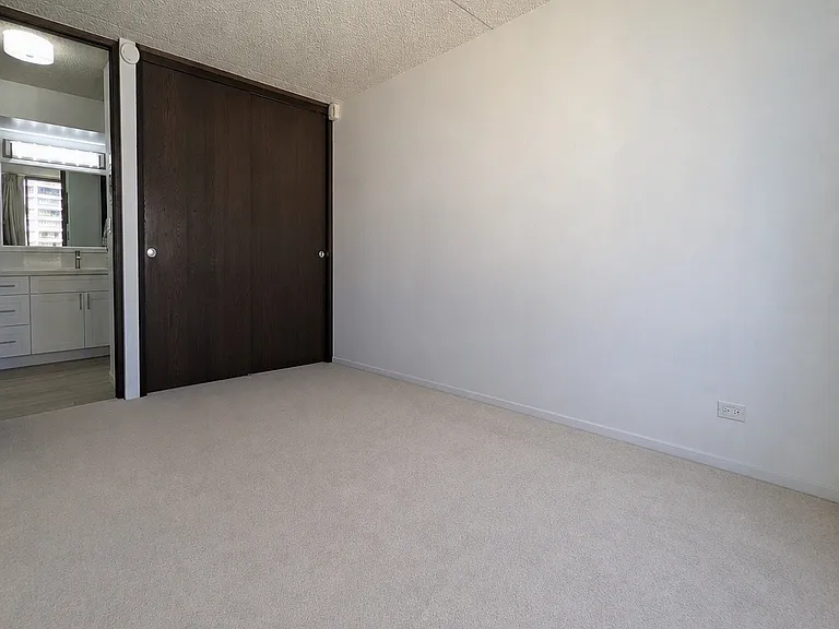 411 Hobron Ln #2409 — Photo 15