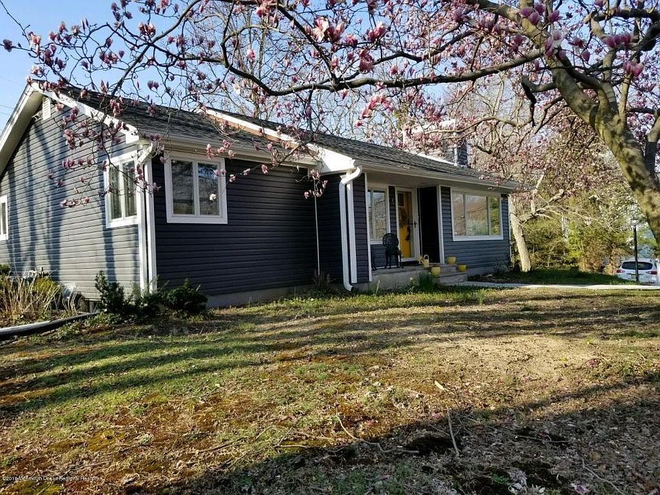 Beautiful Craftsman Look with New Siding and New Roof. Very