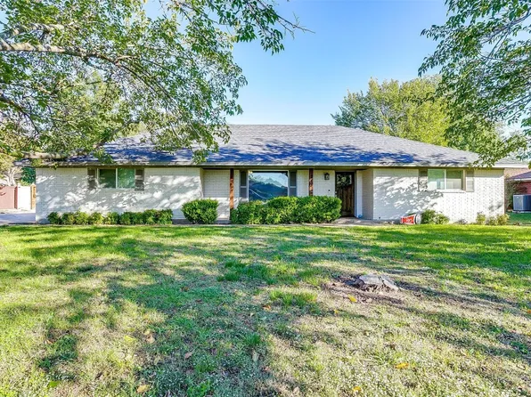 713 Crockett Dr, Burleson, TX 76028