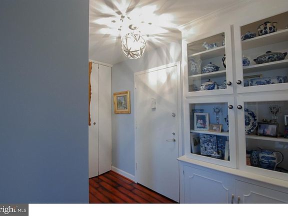 2nd image of 2401 Pennsylvania Ave APT 610