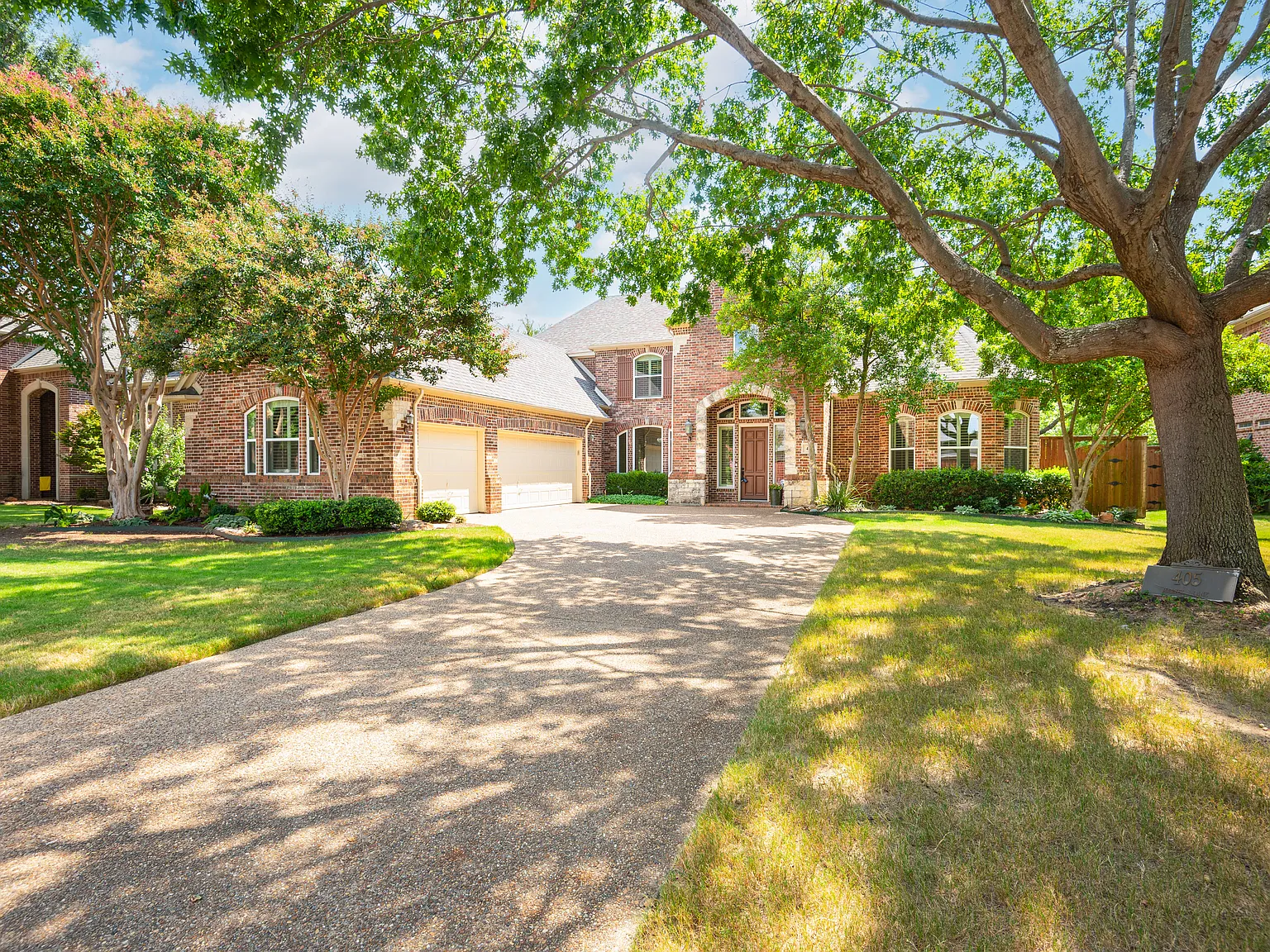 4 bed, 3752 sqft, $5,995 — Photo 4