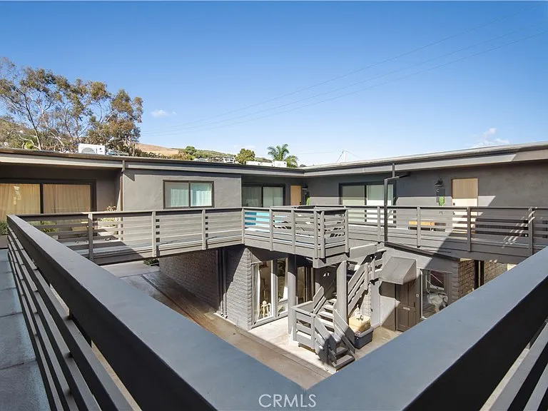 1105 N Coast Hwy — Photo 24