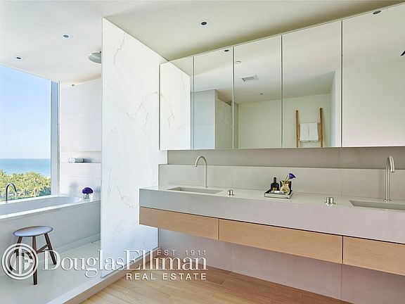 5th image of 2901 Collins Ave #801