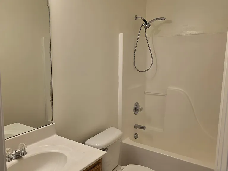 1085 Winding Oak Trl — Photo 11