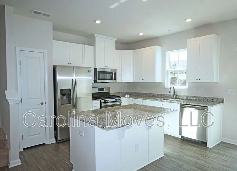 17 Country Dale Dr — Photo 5