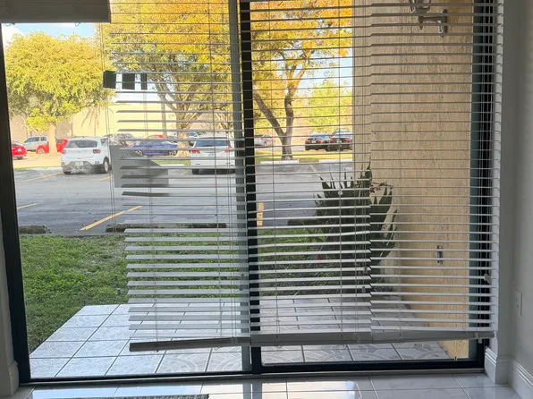 11801 SW 18th St #106, Miami, FL 33175