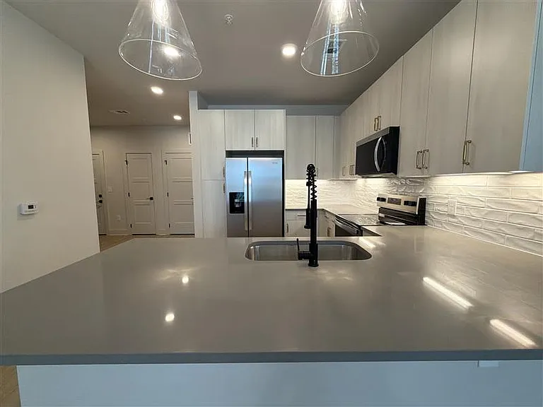 District on the Etowah Apartments — Photo 1465